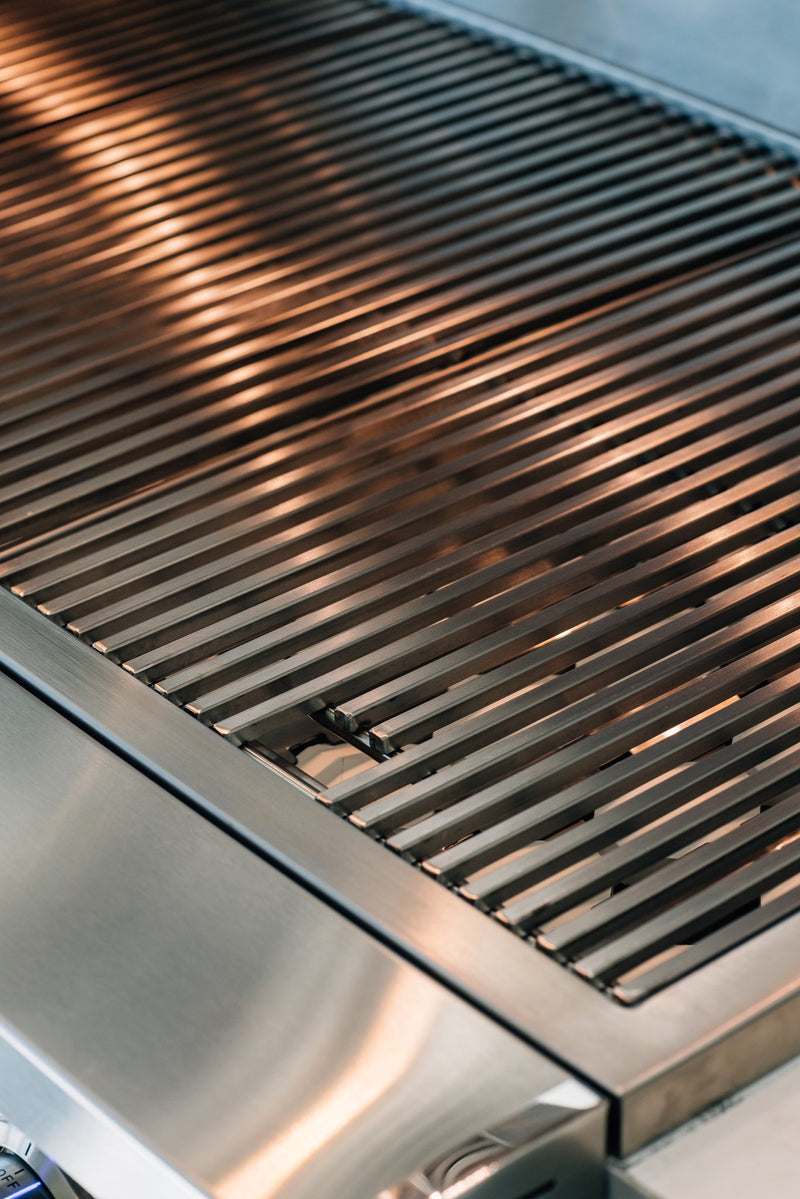 Load image into Gallery viewer, American Made Grills - Estate - Includes: Grill Cover, Red Brass Burners, Rotisserie, Added IRB Burner, Griddle Plate, Smoke Tray, Care Kit
