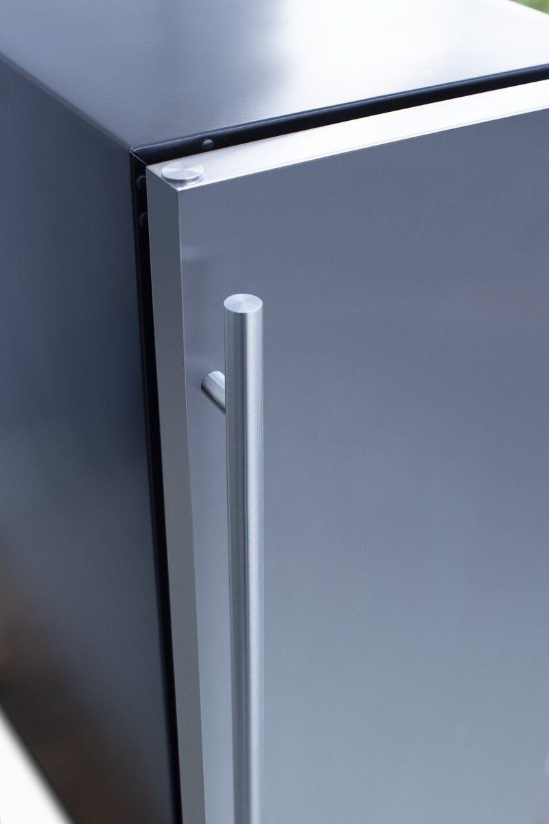 Load image into Gallery viewer, Summerset Grills 15" Stainless Steel Outdoor Rated Refrigerator With Stainless Steel Door
